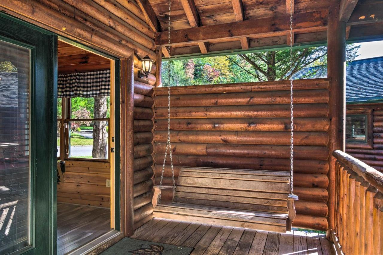 Dog Friendly, Romantic Mtn Getaway Hot Tub Pool Гетлинбург Екстериор снимка